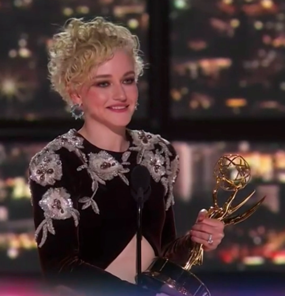 netflix's tweet photo. Going out with a bang!

Julia Garner wins Best Supporting Actress in a Drama Series for Ozark! #Emmys https://t.co/LrRrytHMNl
