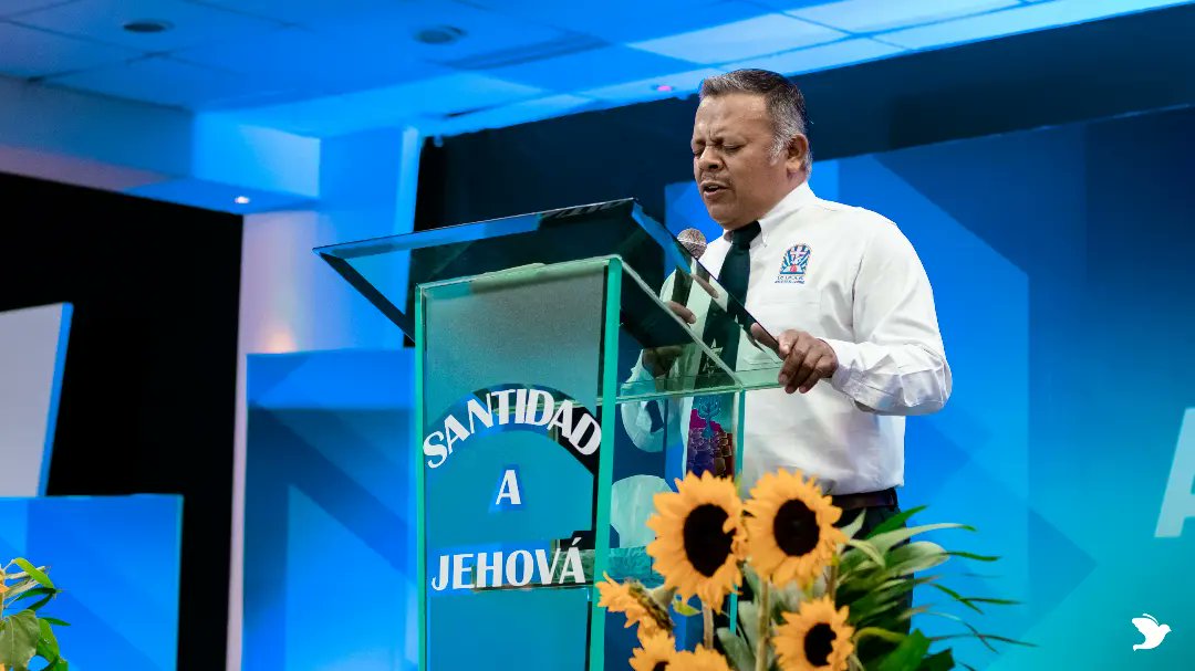 JES_medios's tweet photo. Tiempo de oración | Aún afligidos y necesitados, nosotros debemos buscar apasionadamente a Dios, teniendo en cuenta que Él es nuestra única ayuda y libertador. 🤍✝️
#JesucristoEsperanzaSegura
#JesúsEsElCamino
#JESTV https://t.co/qYlp2vnkqu