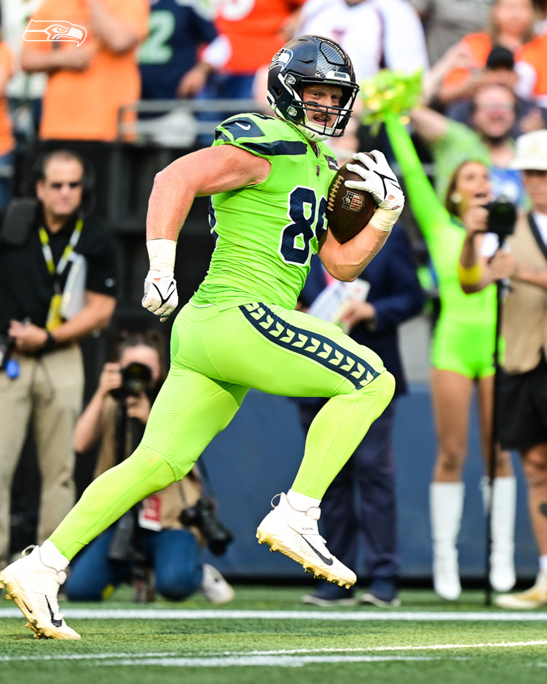 Seattle Seahawks 'Color Rush' Uniforms Are Bright Green