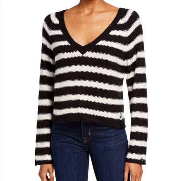 avery_coretta's tweet photo. So good I had to share! Check out all the items I'm loving on @Poshmarkapp from @macnac13 #poshmark #fashion #style #shopmycloset #wildfox #charterclub #wethefree: https://t.co/Hp4ZMBix6Q https://t.co/ZhJ4JTyGM5