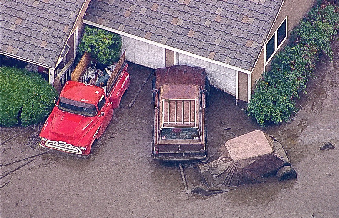 Chris Cristi on Twitter "🚨 MUDSLIDE in the Oak Glen community near