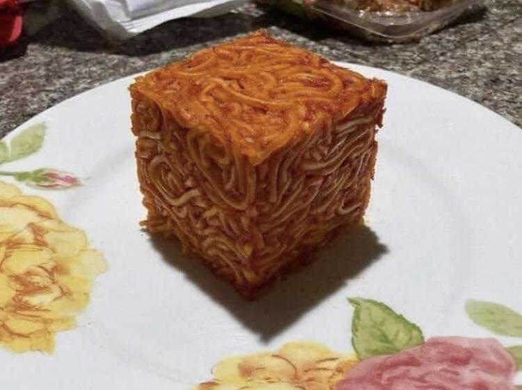 messedupfoods's tweet photo. minecraft spaghetti https://t.co/6WWplUYwK6