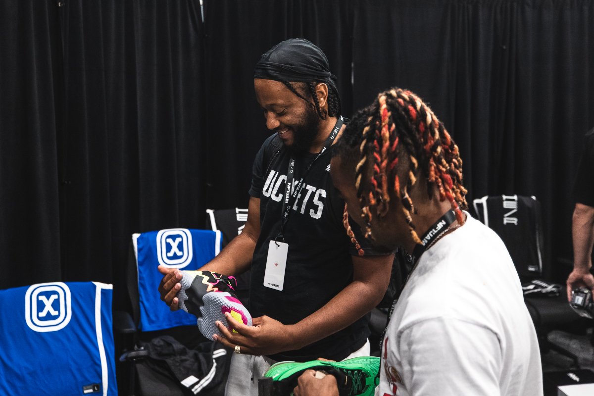 Heir_Company's tweet photo. The @bracketxnft squad @wiiillllyyy @ashtonxsh
@Oz_____ @caely00ts @calebsol @planttrappin came short of holding down their home court at #NFTJAM but we know theyโll be ready for the next one โ https://t.co/wPNnLrck3m
