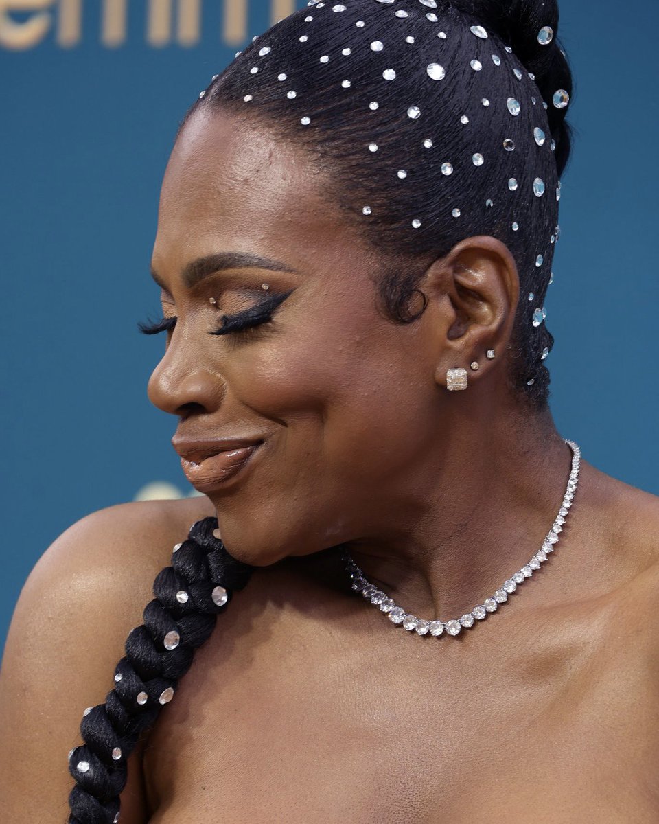.<a href="/thesherylralph/">sheryl lee ralph</a>’s had a remarkable career AND she’s one of the nicest people in Hollywood. Barbara Howard on #AbbottElementary is another fabulous character we’ve been fortunate to watch her breathe life into. 🙏🏾

Congrats, Sheryl &amp; welcome to the club! #Emmys 🏆 #BlackGirlsRock