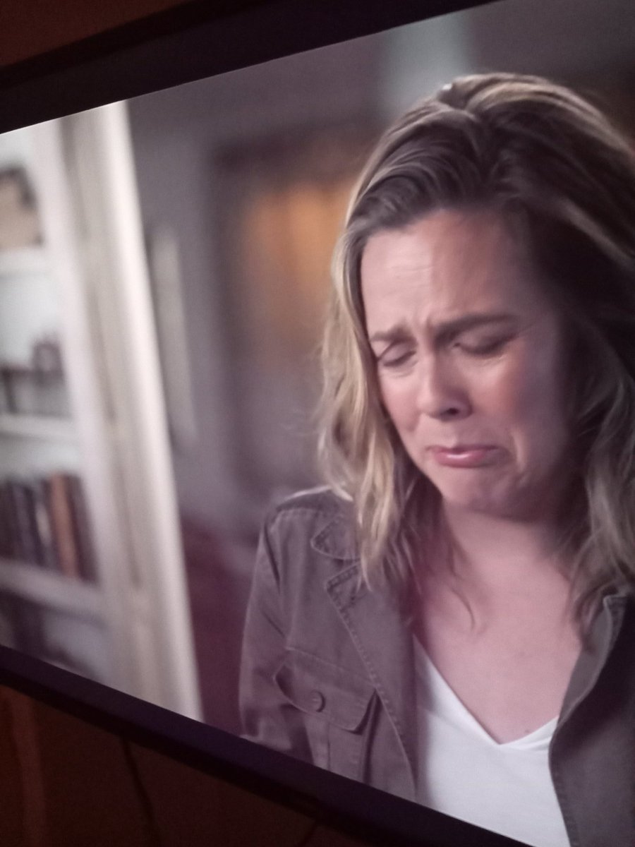 I've learned to listen b4 watching , #scriptless absolute trash hour <a href="/AHSFX/">AmericanHorrorStory</a>