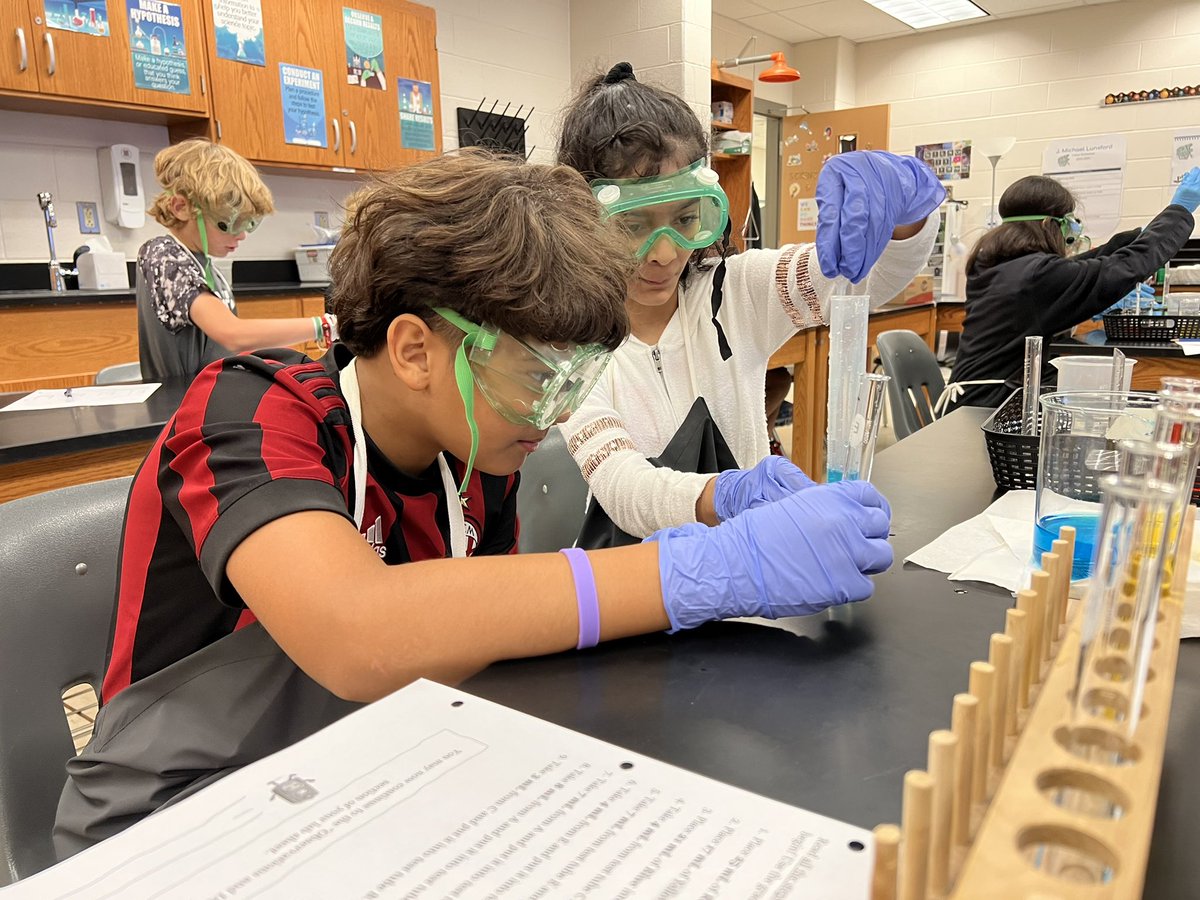 6th graders did a great job measuring for their rainbow lab <a href="/JML_MS_Official/">JM Lunsford MS</a>