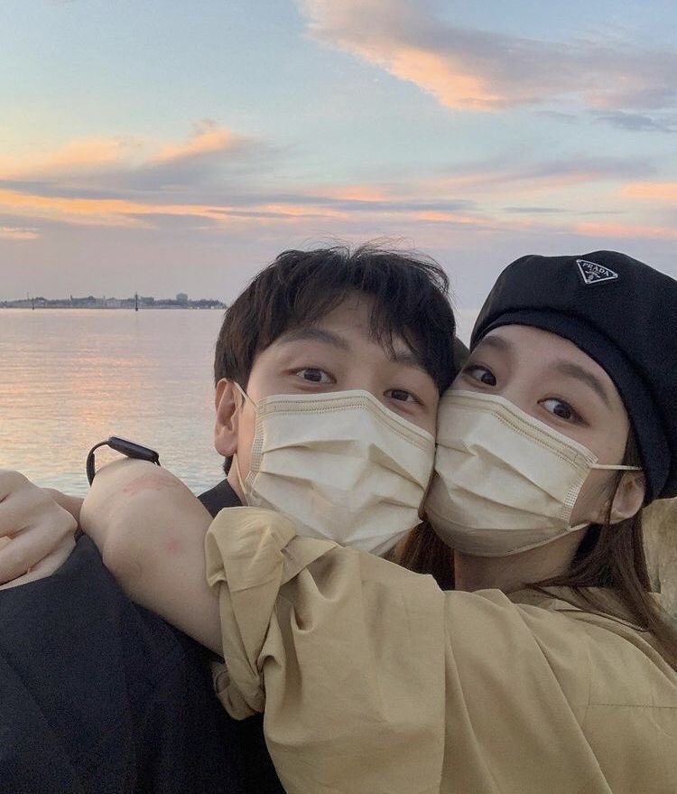 ͏ ⠀⠀⠀⠀⠀⠀

͏ ⠀⠀⠀
͏ ⠀⠀ 
ㅤ    a  new post from  ひろあき! 
ㅤ    09月13日    ﹆   shirahama.
͏͏͏͏͏͏

ㅤ    we woke up early to greet the
ㅤ    sunrise. it’s real beautiful but
ㅤ    i’d still rather stare at this pretty
ㅤ    lady beside me. good morning. ⛅️

͏ ⠀⠀