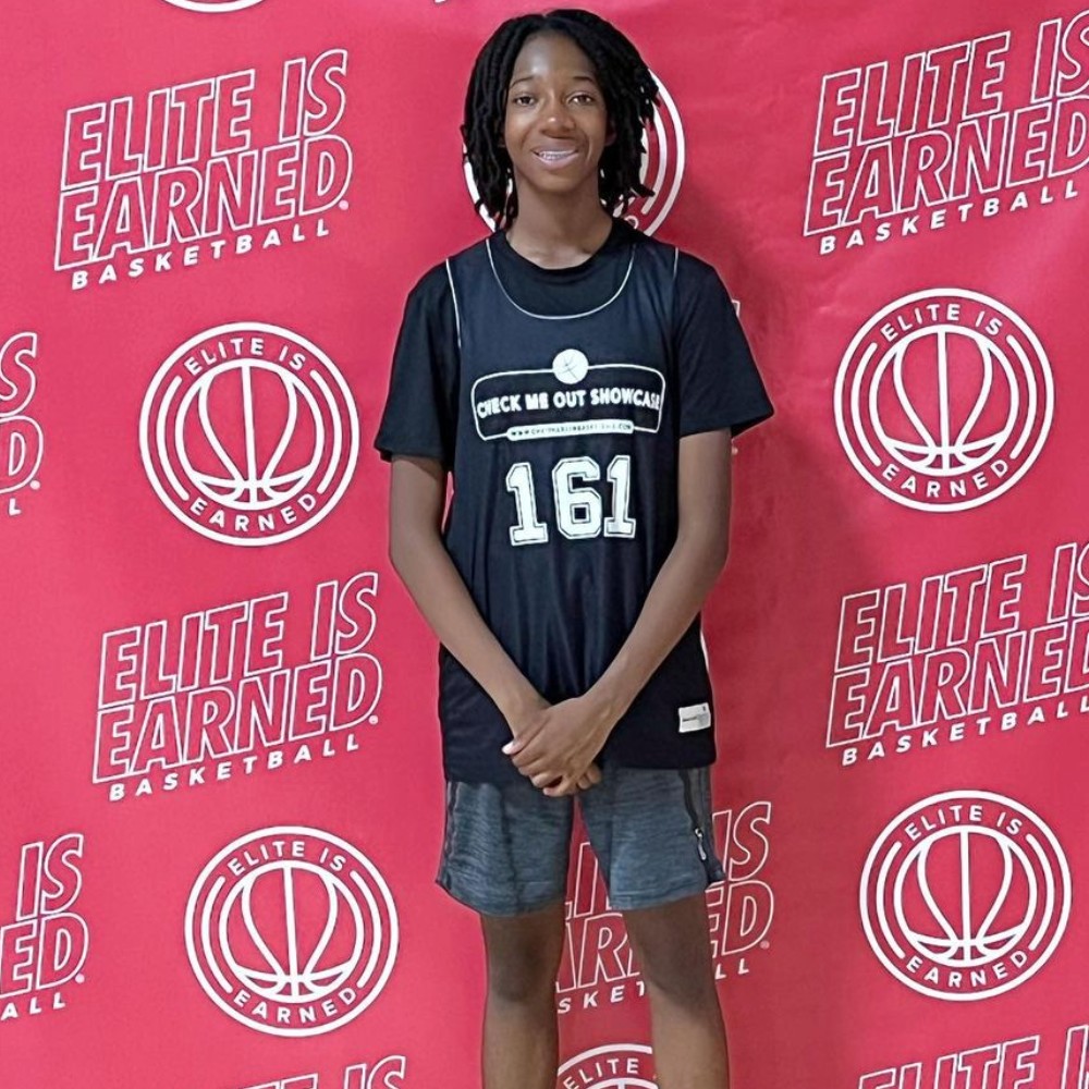 A very special congrats to sophomore Monet Dunham! She took a trip to Southern California over the weekend to take part in the Elite is Earned "Check Me Out" basketball showcase.

Photo Courtesy: lincoln.takeover on Instagram #TrojanPride