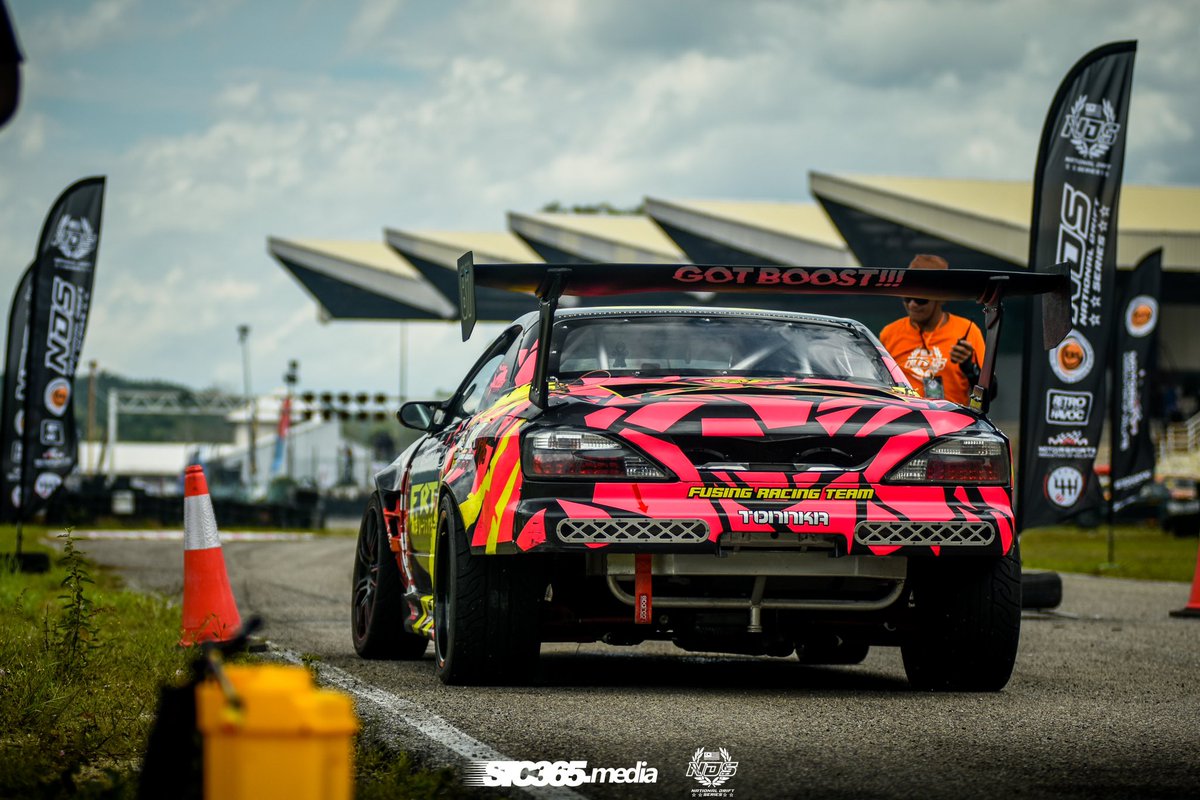 MSufiyanAzlan's tweet photo. Some adrenaline rush on National Drift Series!#static365 #stc365media #ndsgp #driftkings #drift #carphotography https://t.co/MCUilyUU8n