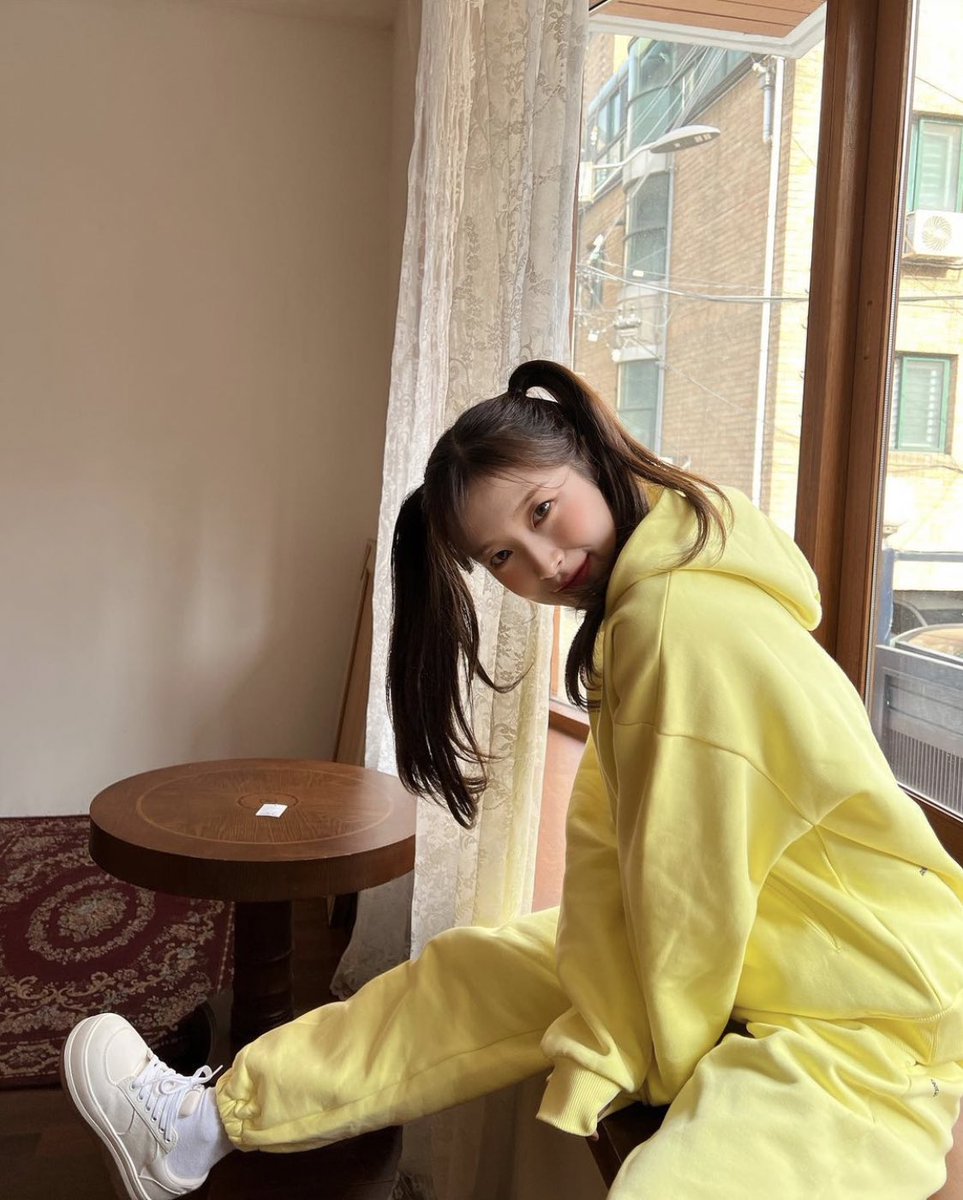 예워니 이 옷 정보 아시는분 < ㅈㅂㅈㅇ