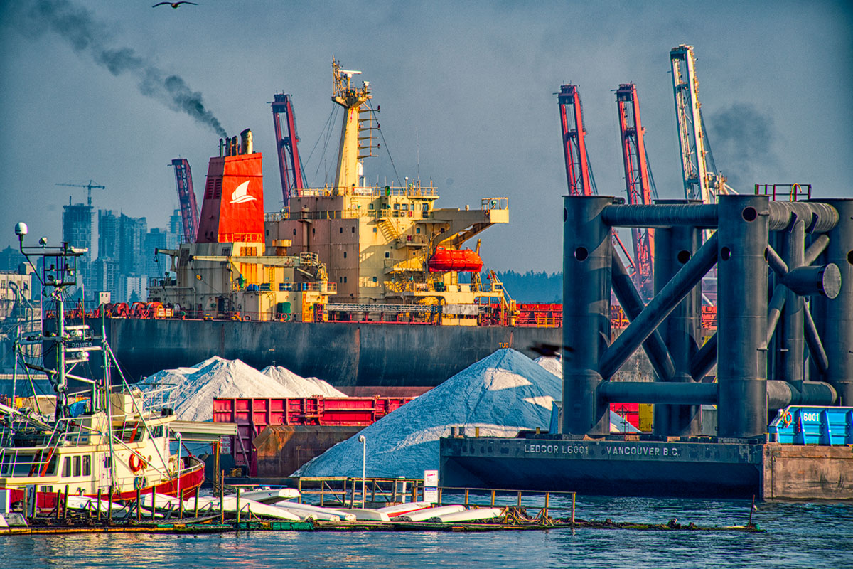 bigsnit's tweet photo. In the harbour. #vancitynow #yvrlife #vancouverisawesome #vancityhype #northvan #veryvancouver #britishcolumbia #canada #northvancouver #nikon #d5 #bigsnitmedia #vancouversnorthshore #workingport #portofvancouver #vancouverharbour https://t.co/rLCebq9DML