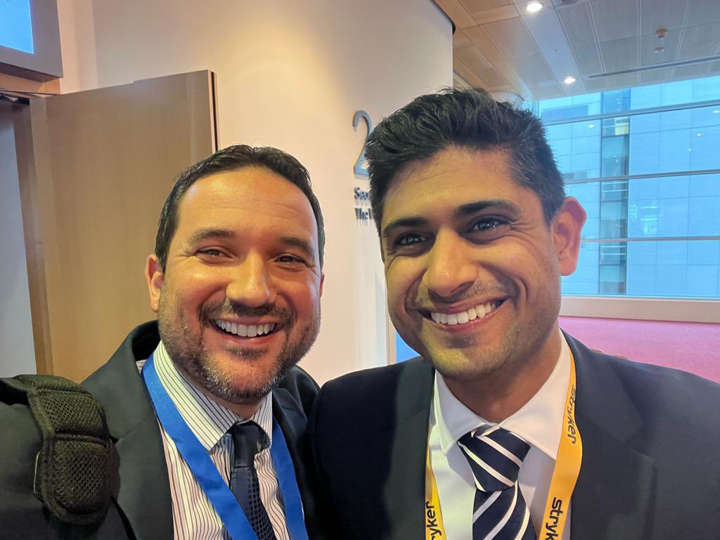 Mr Peter Domos and his trainee. 

Mr Domos’s trainee did a successful presentation at SECEC 2022 Dublin to share and discuss their results.

#orthopaedics #shoulder #elbow #shoulderelbowsurgery #vitamind #keyhole #arthroscopy #sportmedicine #physio #treatment #trauma #surgery