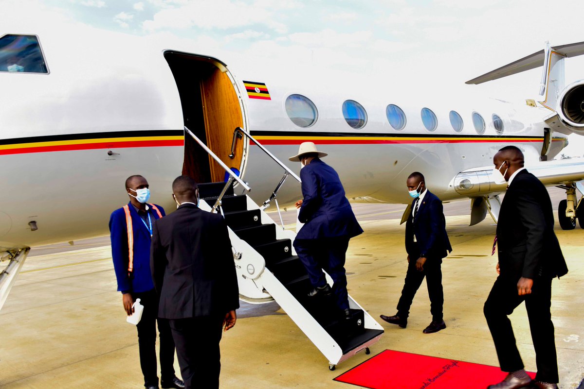 KagutaMuseveni's tweet photo. I have this morning departed for Nairobi, Kenya to witness the inauguration of H.E @WilliamsRuto as the 5th President of the Republic of Kenya. https://t.co/Gk6jeFN3mX