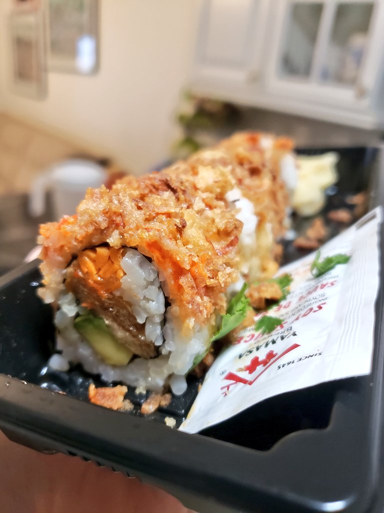 TheSquareEnix's tweet photo. Crunchy Tofu Roll at Sprouts Farmer's Market. Phenomenal. ππΌ
#LessCruelty #LessEnvironmentalDamage #GoodAssComfortFood #RabbitFood #VegansEatGrass https://t.co/gfWDh1T7WY