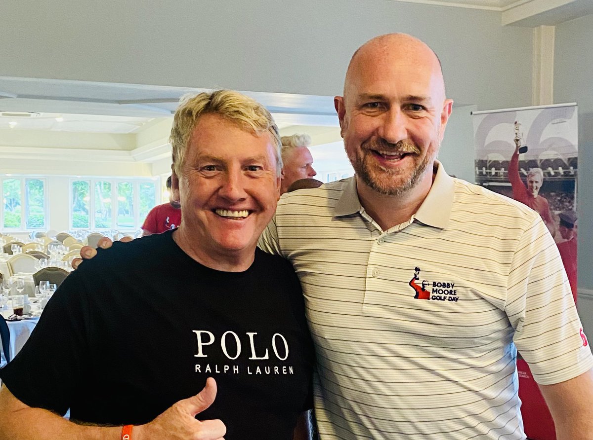 Finally got to say hello to the guy that made me fall in love with ⁦<a href="/WestHam/">West Ham United</a>⁩. “Never meet your heroes” they say….unless that man happens to be ⁦<a href="/MaccaFrank/">Frank McAvennie</a>⁩ - safe travels up the road mate. Absolute legend ⚒🍀