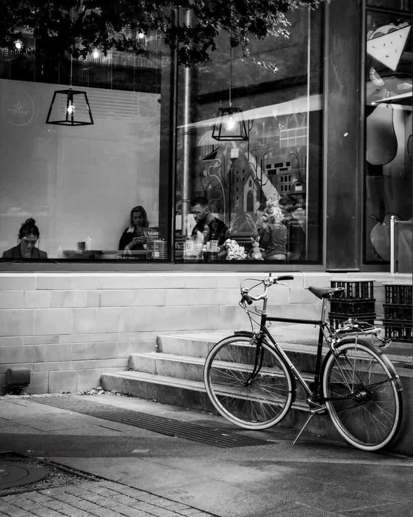 3StopsDrive's tweet photo. Wapping Wharf, Fri 9 Sept
.
📸 Fujifilm X-T3
📍 Wapping Wharf, Bristol
.
#black_and_white #bnwstreet #bwstreet #monochrome_photography #bristoluk #igersbristol #street_ographers #streetspremier #street_ #streets_storytelling #morningphotography #total_… https://t.co/x6qz9juwa5 https://t.co/w83t5EcBha