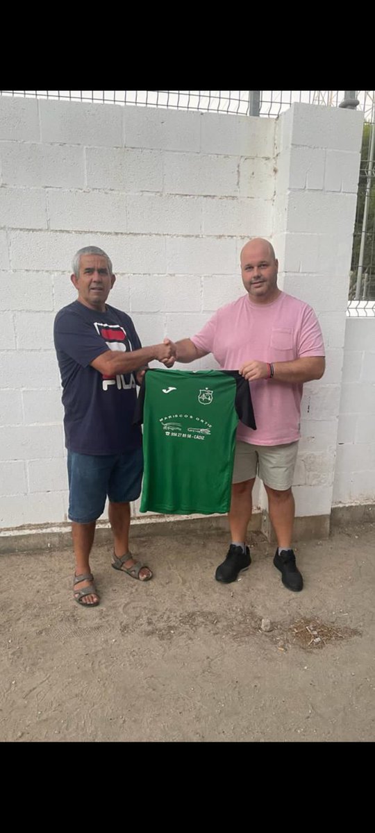 Launionfs's tweet image. Damos la bienvenida a Javi García como miembro del Staff Técnico de @JUANCAGALVEZ3 donde tendrá la función de Segundo entrenador.🖤💚