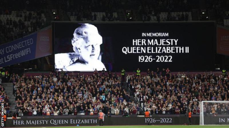 PremierManagers's tweet photo. Three Premier League matches have been postponed this weekend before the funeral of Queen Elizabeth II.

Chelsea's home game with Liverpool and Leeds United's trip to Manchester United have been called off. https://t.co/EDoWBSvDQj