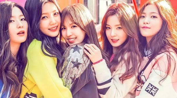 girlsbeyond_id's tweet photo. 💃 Sempat dicap "Prematur"

Usia Irene yang dianggap ketuaan ditambah telatnya Yeri masuk grup akibat usia membuat netizen menganggap Red Velvet awalnya adalah girl group "prematur". https://t.co/ypLiXfJOgV