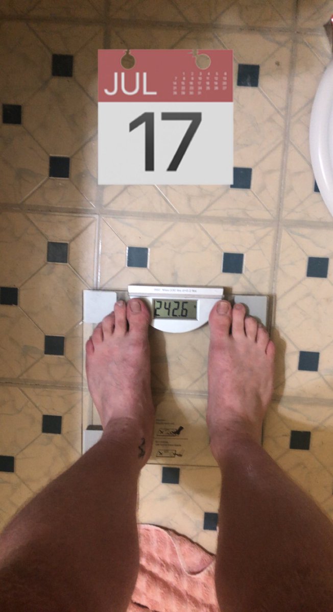Biig_Luu's tweet photo. Got a gym membership today, time to shed some weight lol https://t.co/YxZG6X0aJj