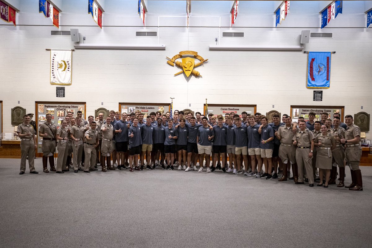 What an experience! 👍🍽

Thank you to the <a href="/AggieCorps/">TAMU Corps of Cadets</a> for all the knowledge and hospitality this evening!

#GigEm