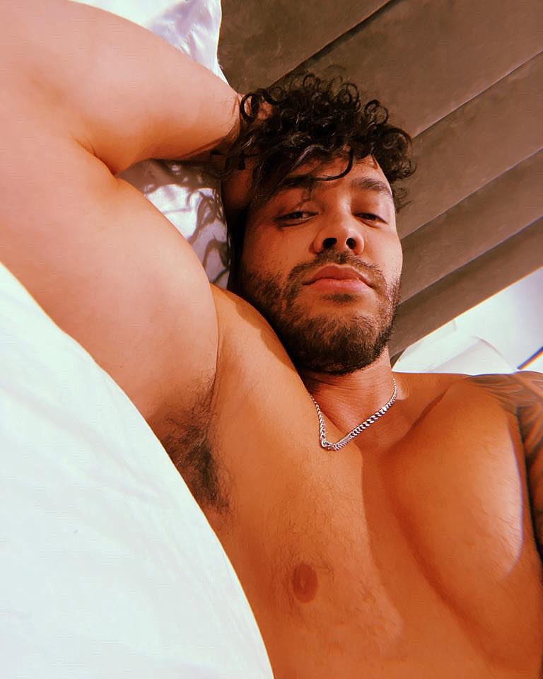PrinceRoyce's tweet photo. 😴 https://t.co/umHXYONyDC