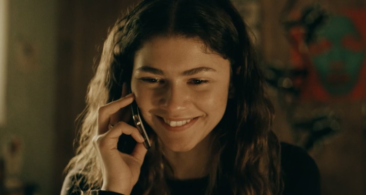 PopBase's tweet photo. Zendaya wins the Emmy Award for Outstanding Lead Actress In A Drama Series (Euphoria). #Emmys https://t.co/0h3mzmnIhU