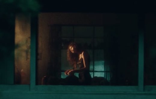 PopBase's tweet photo. Zendaya wins the Emmy Award for Outstanding Lead Actress In A Drama Series (Euphoria). #Emmys https://t.co/0h3mzmnIhU