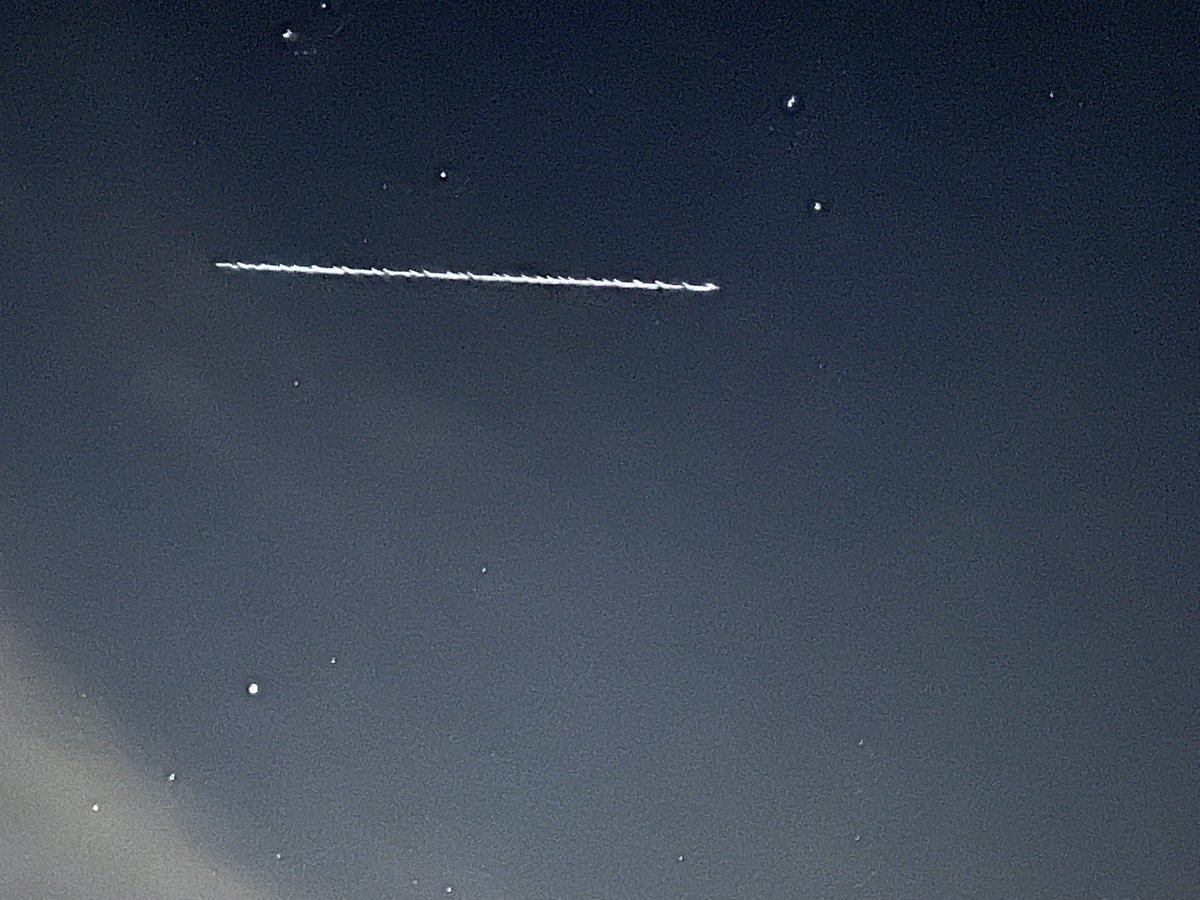 weather_bar's tweet photo. Starlink tonight https://t.co/4HQKm2Tphw