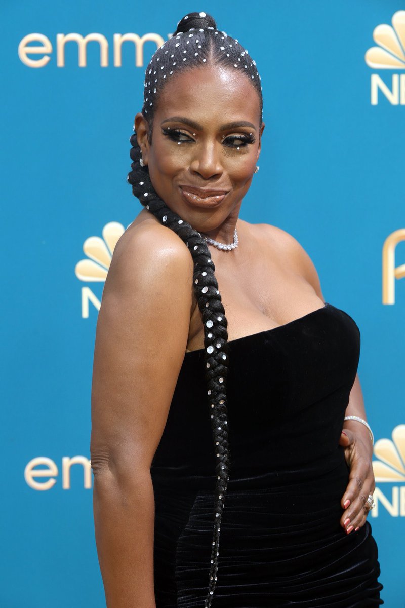 55mmbae's tweet photo. Black women cleaning up at the Emmy’s. Love to fuckin see it 🔥 https://t.co/TZsf5gwIm8