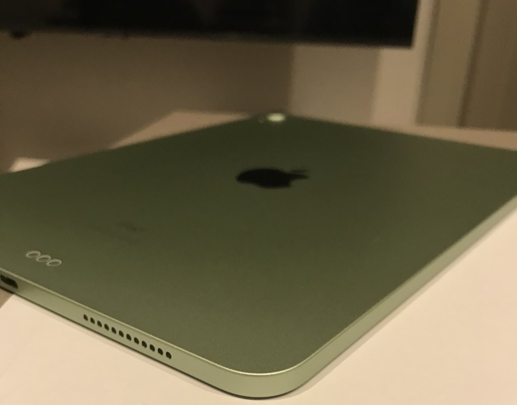 rouiejrt's tweet photo. ขาย #iPadAir4 64 GB Wi-Fi สีเขียว💚
สภาพเครื่องสวยมาก
เจ้าของใช้เองดูแลอย่างดี ✨
อุปกรณ์สายชาร์จ+หัวชาร์จครบกล่อง 
อยู่ในสภาพสมบูรณ์ 100%
ราคา 13900 ฿ 🎉
นัดรับได้ตามสถานีรถไฟฟ้า 🚆
#ipadมือสอง #iPadเพื่อการศึกษา #ipadair
#ไอแพดมือสอง #ไอแพดเพื่อการศึกษา #ไอแพดมือสองราคาถูก https://t.co/5vJY5dZOm3