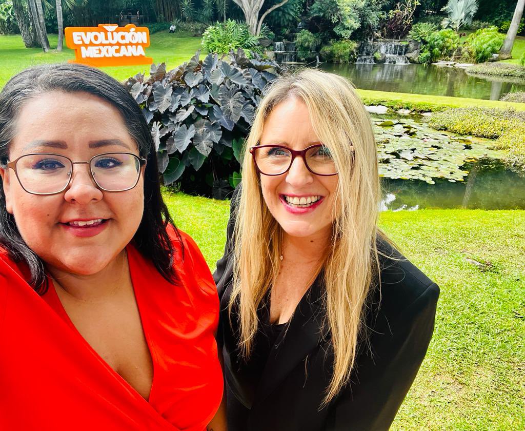 flaviafrei's tweet photo. He tenido además la oportunidad de reencontrarme con abrazos tan deseados, de personas que quiero y que admiro y que me hacen sentir parte de una familia extendida. Gracias queridas amigas @jesi_ortega @analuciabaduy @Mirelle_Mtz #LasAdoro 🙏♥️ https://t.co/yl4OkqH3BJ