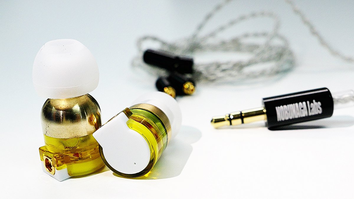 intime_earphone tweet picture