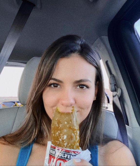 borntofortnite's tweet photo. #PickleQueen https://t.co/CYdrF2ybBE