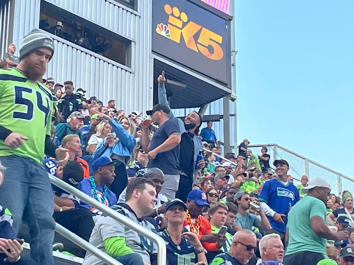 TheLydiaCruz's tweet image. ok Ty, JP, Marco and Jake Lamb hanging together in the Hawks Nest is even better