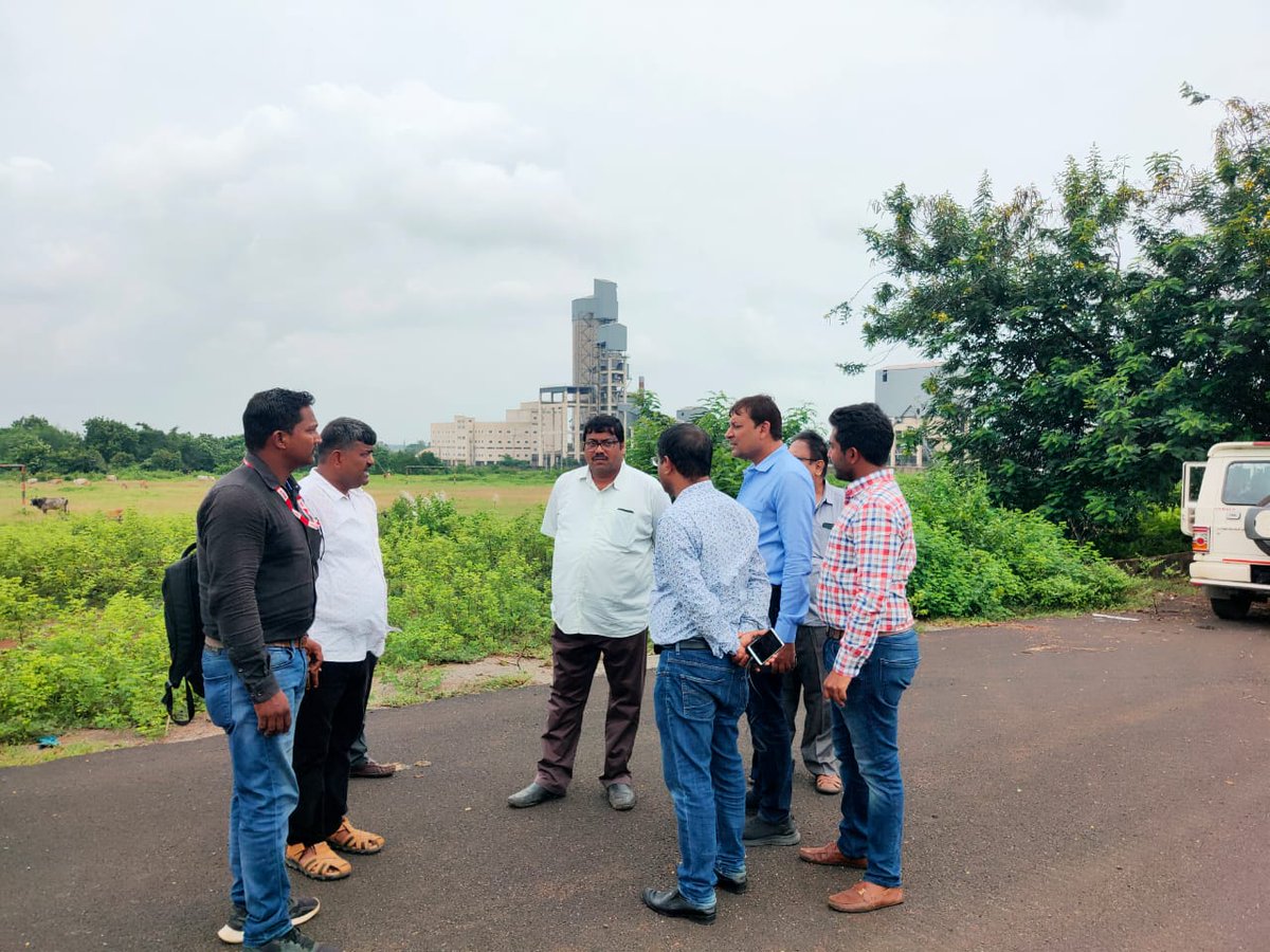 dipa_jajpur's tweet photo. Demarcation of MSME Park in KNIMZ initiated in the presence of Addl. LO, Jajpur, Addl. Tehsildar, Sukinda, IDCO Team and DIPA Team. Demarcation completed for 7 units. @dm_jajpur @MsmeDepartment @idco_odisha @JitendriyaDash5 @DebDasOri @dipaops @InvestInOdisha https://t.co/0baKwfyUpi