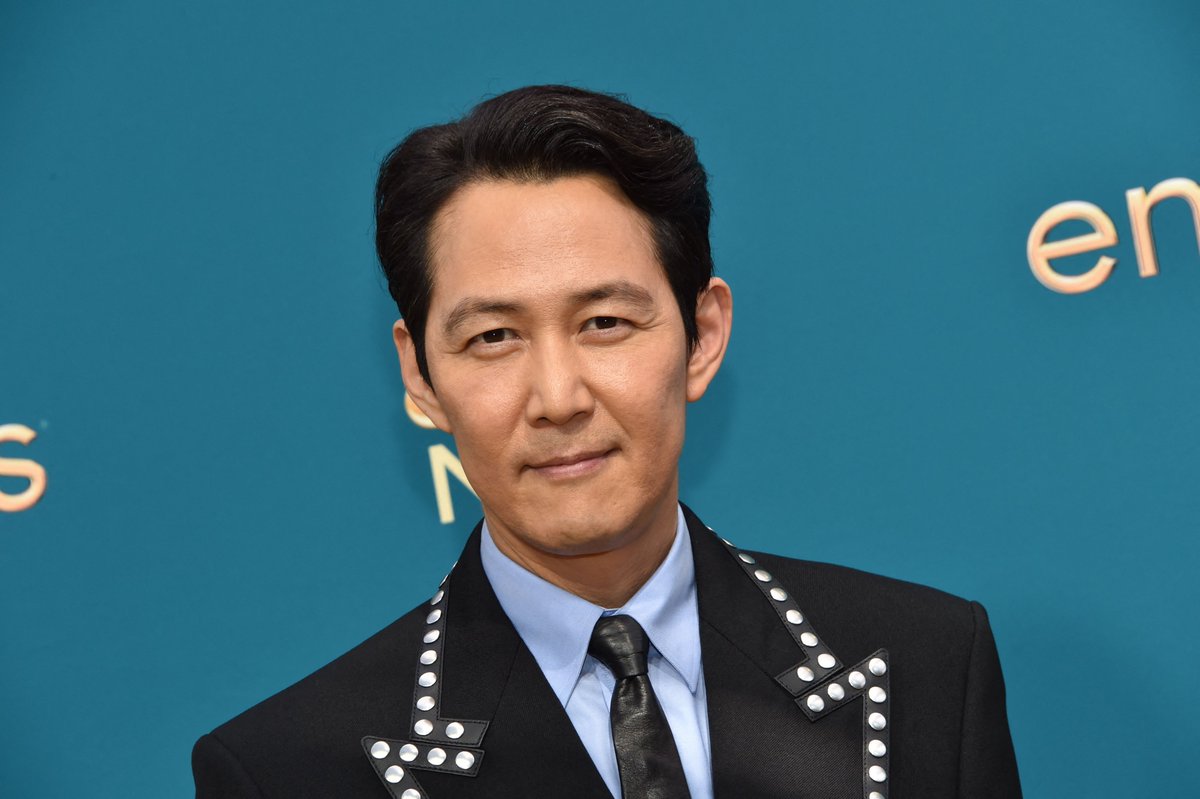 Lee Jung-jae is the first Asian actor to ever win lead actor in a drama series at the #Emmys, and the fourth Asian actor to ever win an acting Emmy. bit.ly/3U2usKa