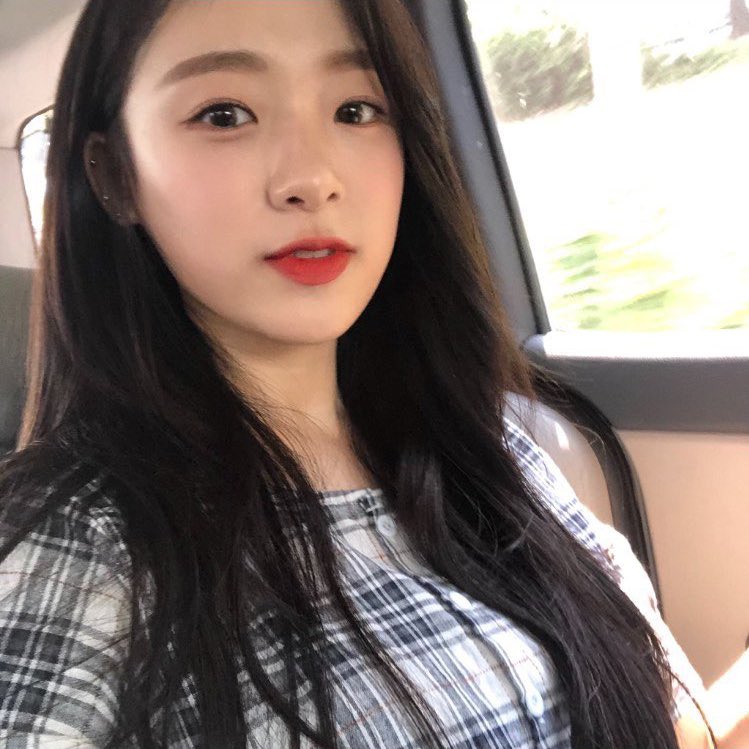 mynowsol's tweet photo. 이때셀카너무쭈아..   ����🤞🏻🤞🏻 https://t.co/iLTvMcxIwa