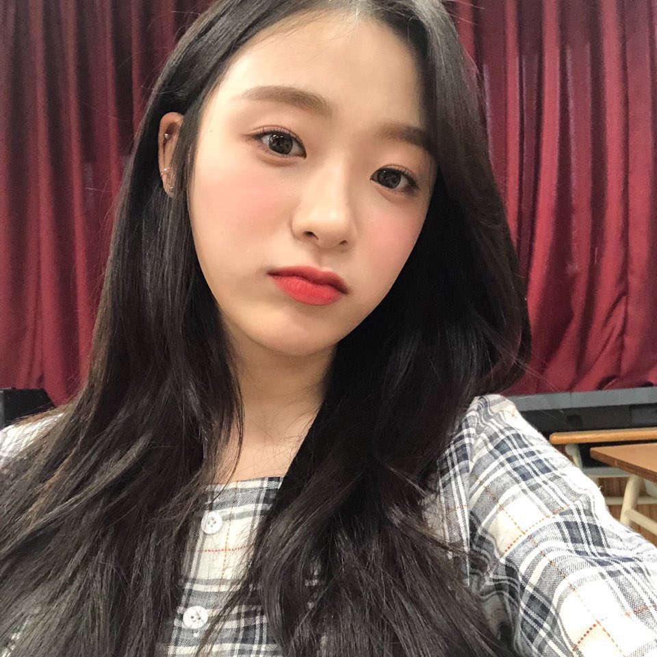 mynowsol's tweet photo. 이때셀카너무쭈아..   ����🤞🏻🤞🏻 https://t.co/iLTvMcxIwa