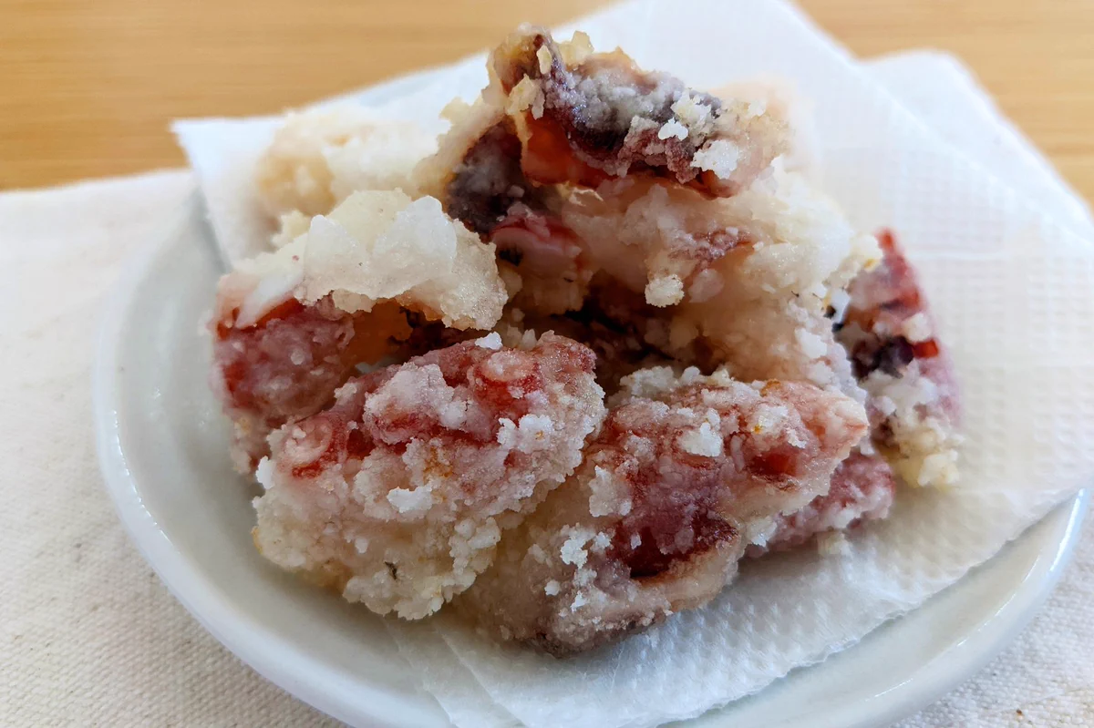 少ない油で作れて簡単！カラッとジューシー「タコの揚げ焼」。