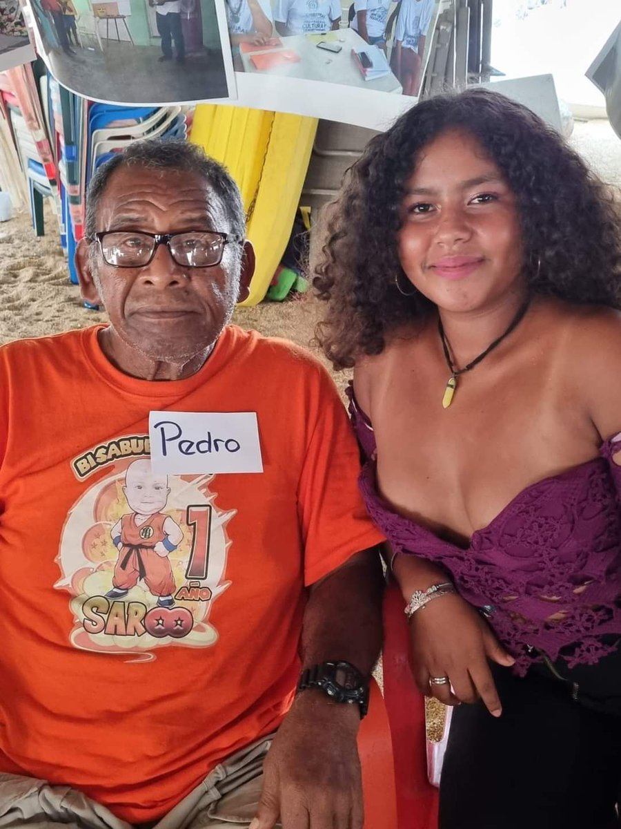 afrocaracolas's tweet photo. Hoy trabajamos en la Asamblea-Tallercita de derechos humanos e identidad afromexicana en Puerto Marques, municipio de Acapulco. Para nosotras, es muy importante la memoria oral de nuestras mayoras y mayores porque preserva la identidad #afrodiaspórica. 
@CNDH #Afrodescendientes https://t.co/bkKmBsmbT9