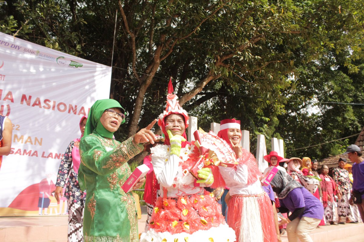 Peringatan HLUN 2022 Kabupaten Sleman Berlangsung Meriah

dinsos.slemankab.go.id/2022/08/31/per…