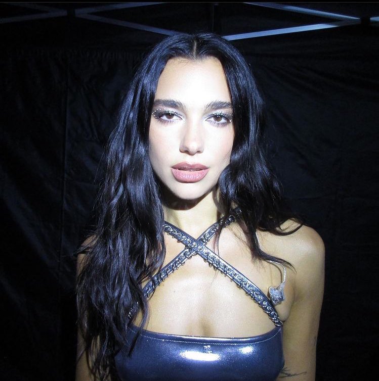 TE AMO Y ESPERO QUE HOY LA PASEMOS HERMOSO, te mereces un público como la gente y Argentina va a dártelo hoy y mañana 🤍😭