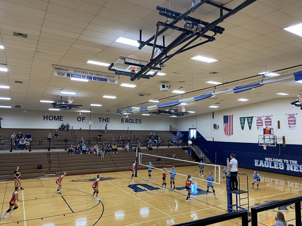 EU_Activities's tweet photo. Eagles Junior High kicked off their seasons tonight with a trio of W’s! 

In Volleyball, both the 7th and 8th grade teams pulled out wins against Central Decatur!

On the gridiron, the boys put on a show and won 49-19 against Seymour! 

Both back in action next Monday! https://t.co/8RLsLWC52R