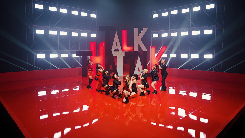 TWICE tweet media