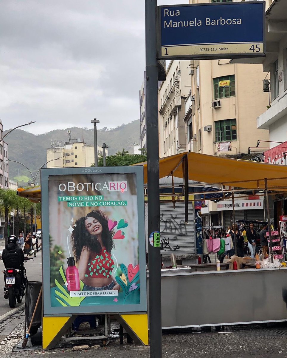 nataliabramb's tweet photo. Mãe, eu virei garota Boticario!😭🧡
Registrando esse #Job de milhões que estampou meu sorrisão pelo Rio de Janeiro inteiro!😅
#OBoticaRio #modelo #modelonegra #atriz #riodejaneiro https://t.co/6vS2gVEB8M
