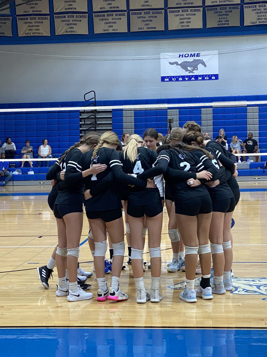 VCVBCoaches's tweet photo. Super proud of our girls this weekend at the Westwood Tournament of Champs! Played against some tough teams and had a great time! ππ₯π #VCVolleyball #WestwoodTOC @WestwoodTOC https://t.co/r3NG8KNeWr