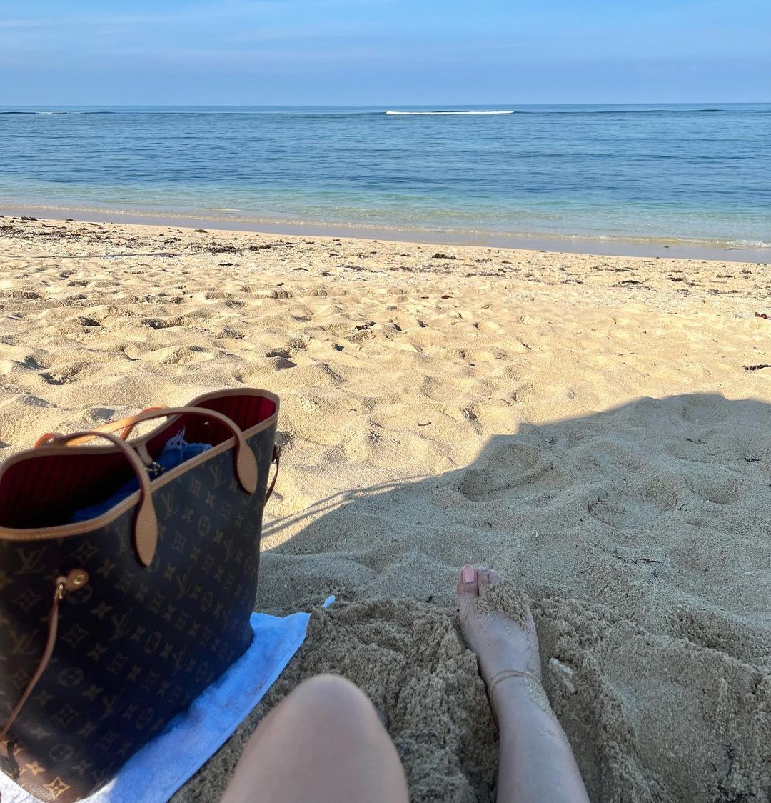 Rianna Glou tweet media