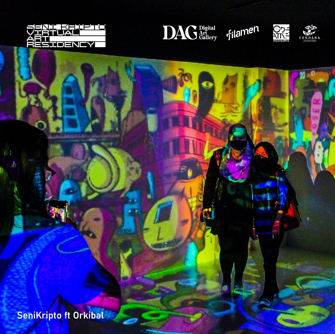 wearefilamen's tweet photo. Selected artist will received an allowance and also a seed funds to mint your work. The exhibited works will also available on NFT platform for audience to purchase it!
Register here: https://t.co/wMIlmMRrXL
#artresidency #digitalart #cryptoart #nft #immersiveprojection https://t.co/2qsawuEVJA