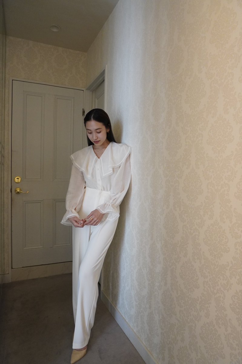 Verybrain's tweet photo. white styling 🤍 https://t.co/BmRAMFPv3k